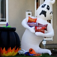 Free photo of a Halloween ghost blow up lawn character