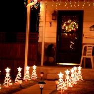 Christmas Tree Lights and Wreath - Free high resolution photo