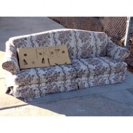 free-sofa-in-driveway-thumbnail