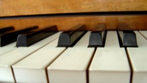 close up photo of piano keys