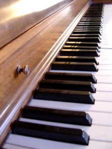 photo of piano keyboard