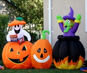 Free photo of Halloween blow up yard decorations