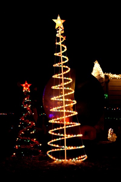 Christmas tree light decorations - free high resolution photo