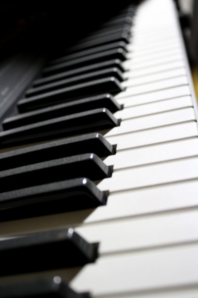 Electronic Piano Keyboard - Free High Resolution Photo