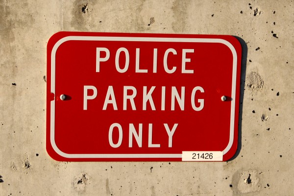 police parking only sign - free high resolution photo