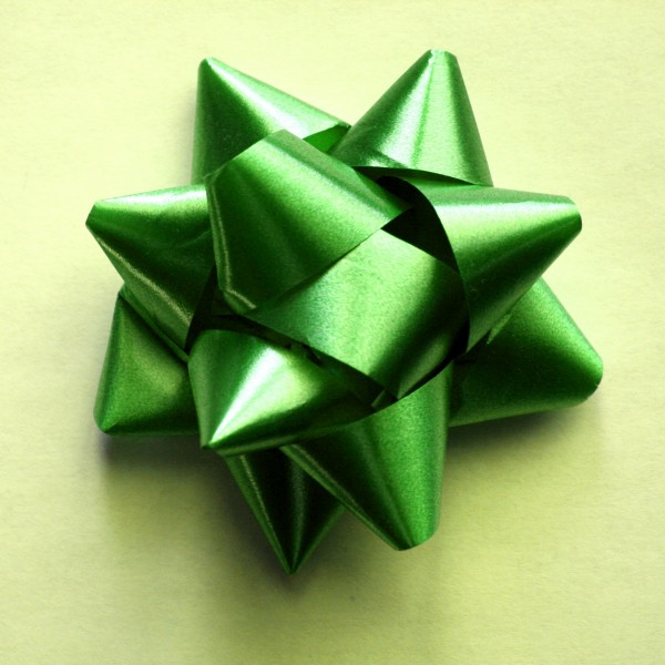Green Bow on Yellow Wrapping Paper - Free High Resolution Photo