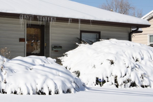 House with Snow and Icicles - Free High Resolution Photo