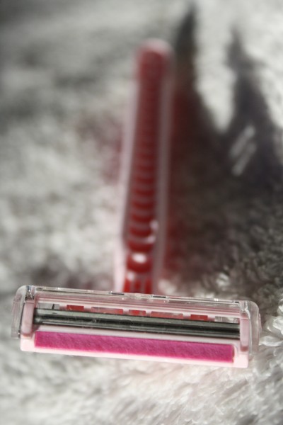 Pink Disposable Razor Closeup - Free High Resolution Photo