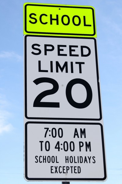 School Speed Limit 20 Sign - Free High Resolution Photo
