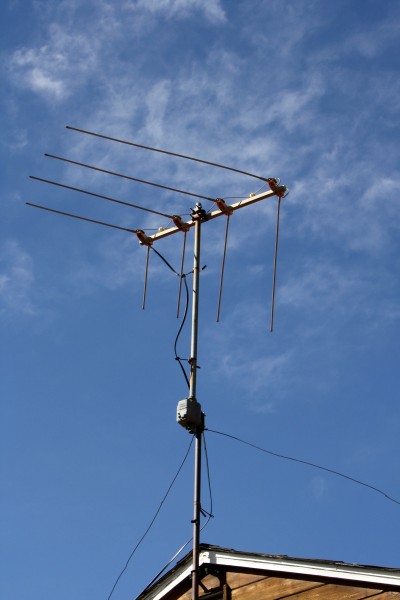 Rooftop Television Antenna - Free High Resolution Photo