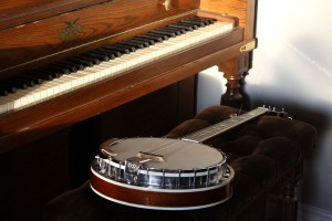 Piano and Banjo - Free High Resolution Photo