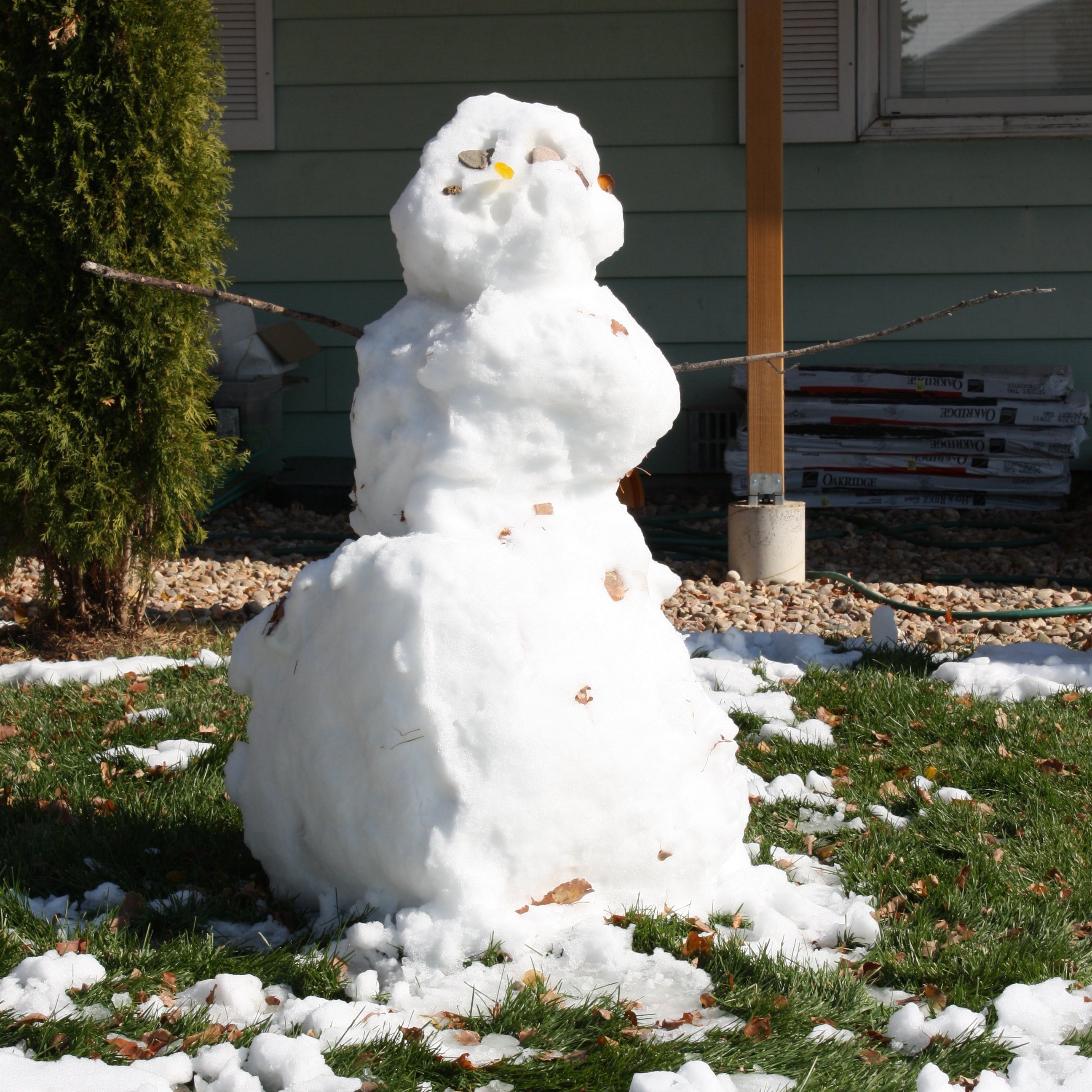 Melting Snowman Picture, Free Photograph