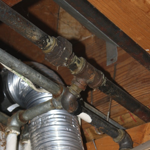 Pipes and Flexible Dryer Vent Pipe - Free high resolution photo