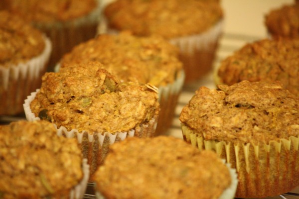 Muffins Cooling on Rack - Free High Resolution Photo