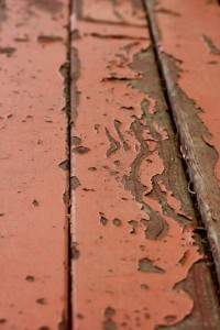 Peeling Red Paint on Old Picnic Table - Free High Resolution Photo