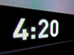 4:20 - Digital Time Display Reading Twenty Minutes past Four O'Clock - Free High Resolution Photo